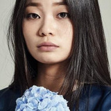 Jeong Ha-dam — Shaman Young-joo