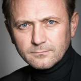 Andrzej Chyra — Barczyk, kapitan samolotu