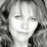 Stephanie Chambers — Claudia's Mum