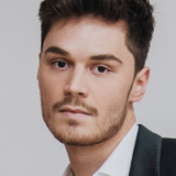 Christoph Hofmann — Valet (uncredited)