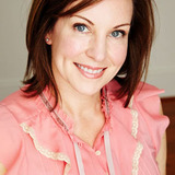 Ребекка Бэррэтт — Art Teacher (uncredited)