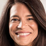 Soraya Pina — Claudia