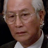 李華幹 — Man in Lift