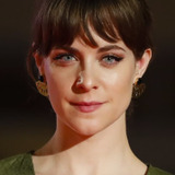 Альба Рибас — Val (joven)