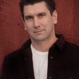 Paul Tawczynski — Officer Taillie (uncredited)