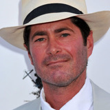 Джеймс Исаак — Doctor (uncredited)