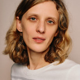 Mia Hansen-Løve — Véra