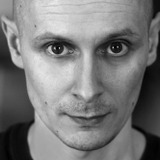 Пол Уоррен — Varmik (uncredited)