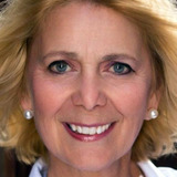 Лондон Холл — Swiss Airline Passenger (uncredited)