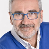Javier Fesser — Instalador caja fuerte / Voz sobre el periódico (voice)