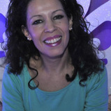 Leïla Saadali — Ahmed's mother