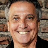 Patricio Strahovsky — Suspicious Neighbor