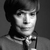 Franca Valeri — Delia Nesti