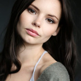 Eline Powell — Mila