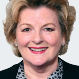 Brenda Blethyn — Mari Hoff