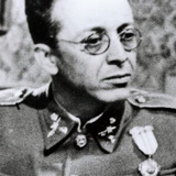 Fabián Conde — Merchant at Tavern (uncredited)