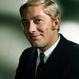 Drewe Henley — Forensics Technician (uncredited)