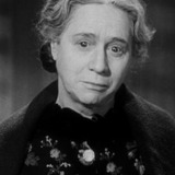 Lisa Golm — Frau Schultz (Uncredited)