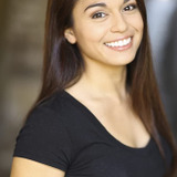 Андреа Андраде — Medic