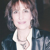 Lulú Morán — Gallina (voice)