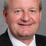Erling Agergaard — Læge Thomsen
