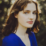 Miranda Frangou — Nell (Tommy's Girlfriend)