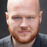 James Beaumont — Online seznamka