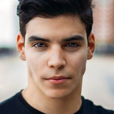 Аарон Домингес — Justin