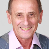 Anatoly Kalmykov — Иван Сергеевич, сосед Лены