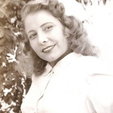 Mary Newton — Reporter (uncredited)