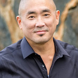 Гаррет Сато — Aki