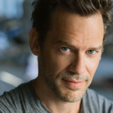 Кристофер Гартин — Sexy Waiter Scott