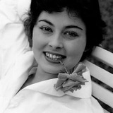 Elma Karlowa — Mrs. Kargus