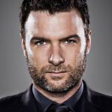 Лев Шрайбер — Robert Thorn
