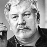 Peter Ustinov — Narrator (voice)