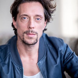 Michael Pink — Polizeibeamter Schelling