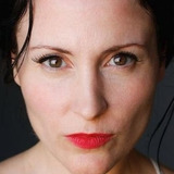 Kelly De Martino — Festival girl