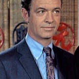 Элмер Модлинг — Shopkeeper (uncredited)