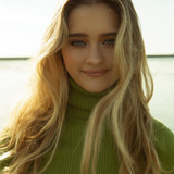 Lizzy Greene — Barkley