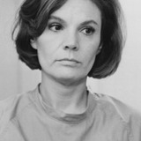 Kathryn Walker — Dr. Linda McFarland