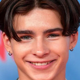 Loris Sichrovsky — Jo Wieland