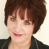 Lee Garlington — Dave's Mom