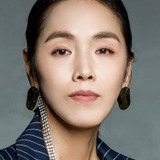 Park Ji-a — Kyung-hak's aunt