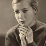 Hertha Thiele — Manuela von Meinhardis