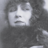 Lyda Salmonova — Ursula, Tochter des Bürgermeisters (Mayor's Daughter)