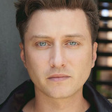 Keram Malicki-Sánchez — Waiter