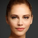 Fulden Akyürek — Mina