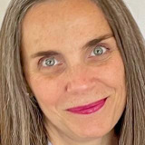 Jenny McManus — Bar Patron (uncredited)