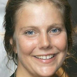 Lise Bellynck — Julie