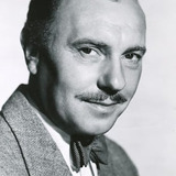 Ralph Richardson — Gen. Sutherland